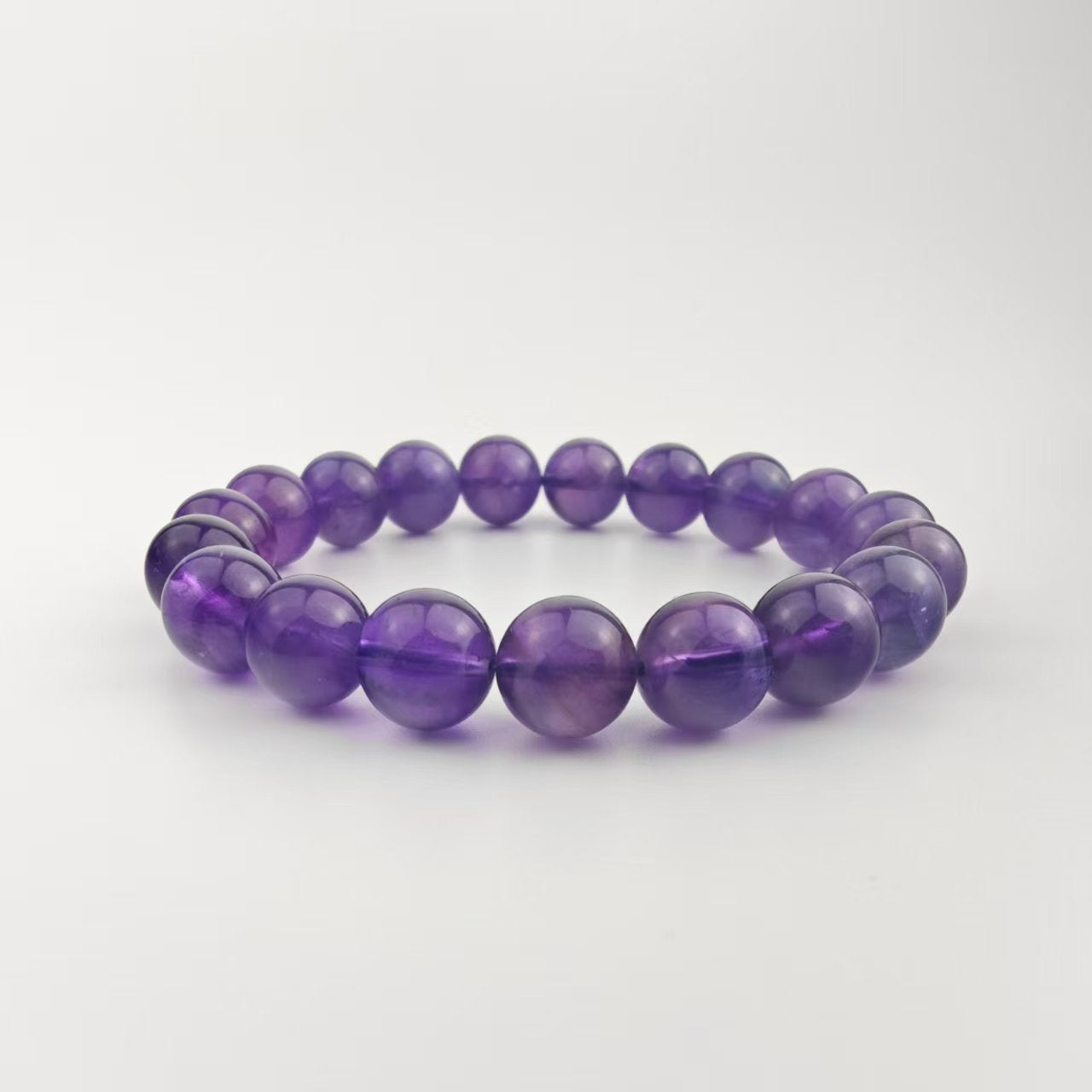 Amethyst Crystal Bracelet – Natural Purple Gemstone for Stress Relief, Intuition and Spiritual Growth
