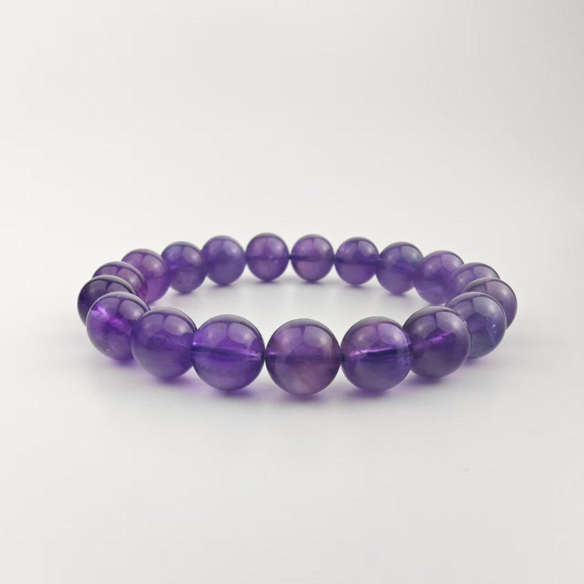 Amethyst Crystal Bracelet – Natural Purple Gemstone for Stress Relief, Intuition and Spiritual Growth
